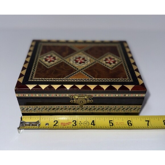 Trinket Box Wooden‎ Inlay Marquetry Box Made In Spain 7” Lined With Red Velvet - Picture 10 of 11